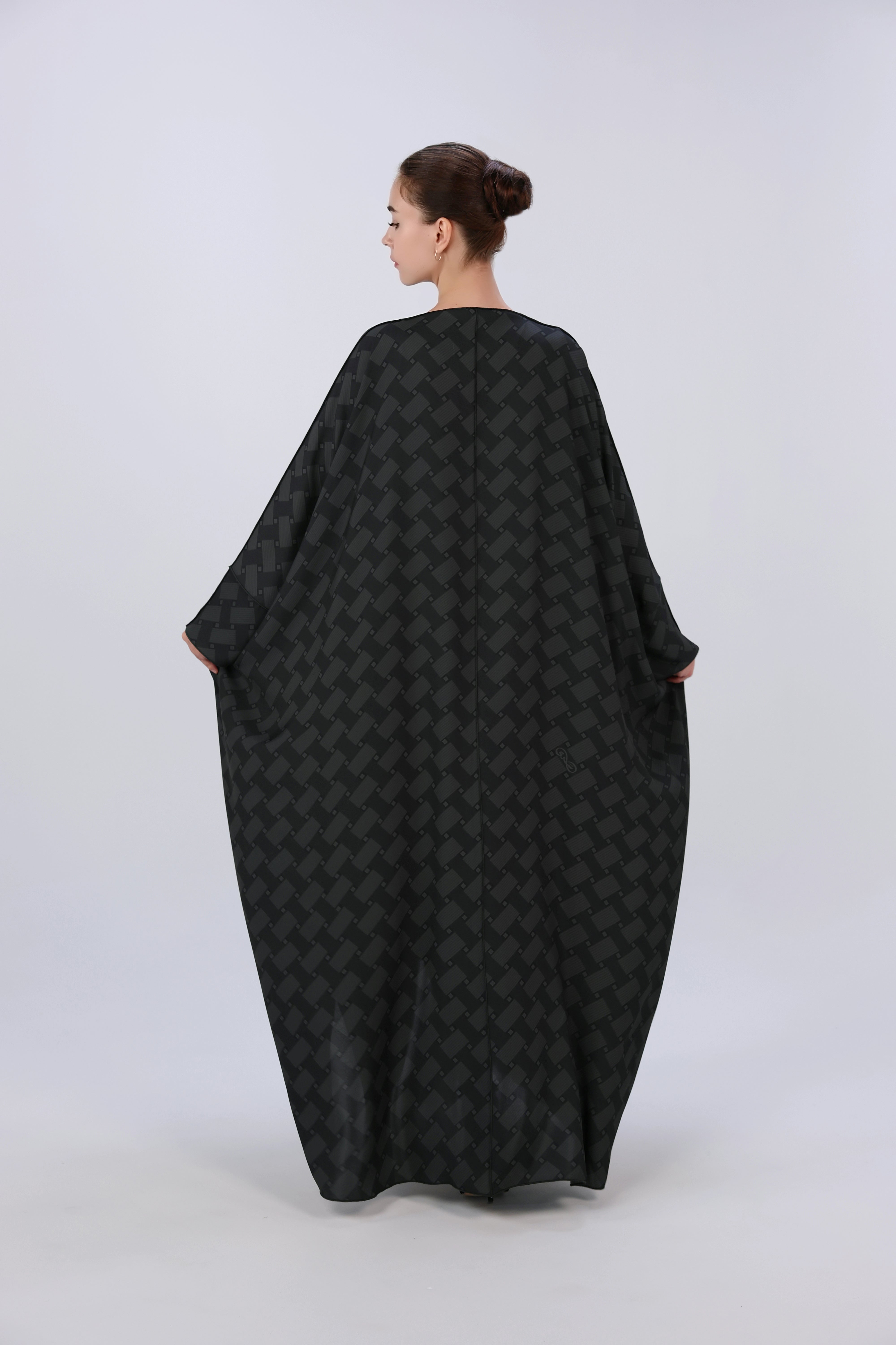 A25-35 Sequence Black